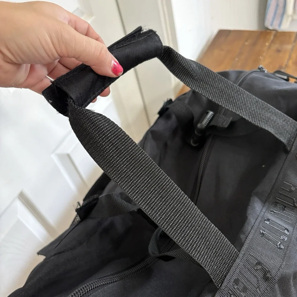Vtg Y2K Old Navy Gym Duffle Bag Black Travel Pockets Utility 2000 - See